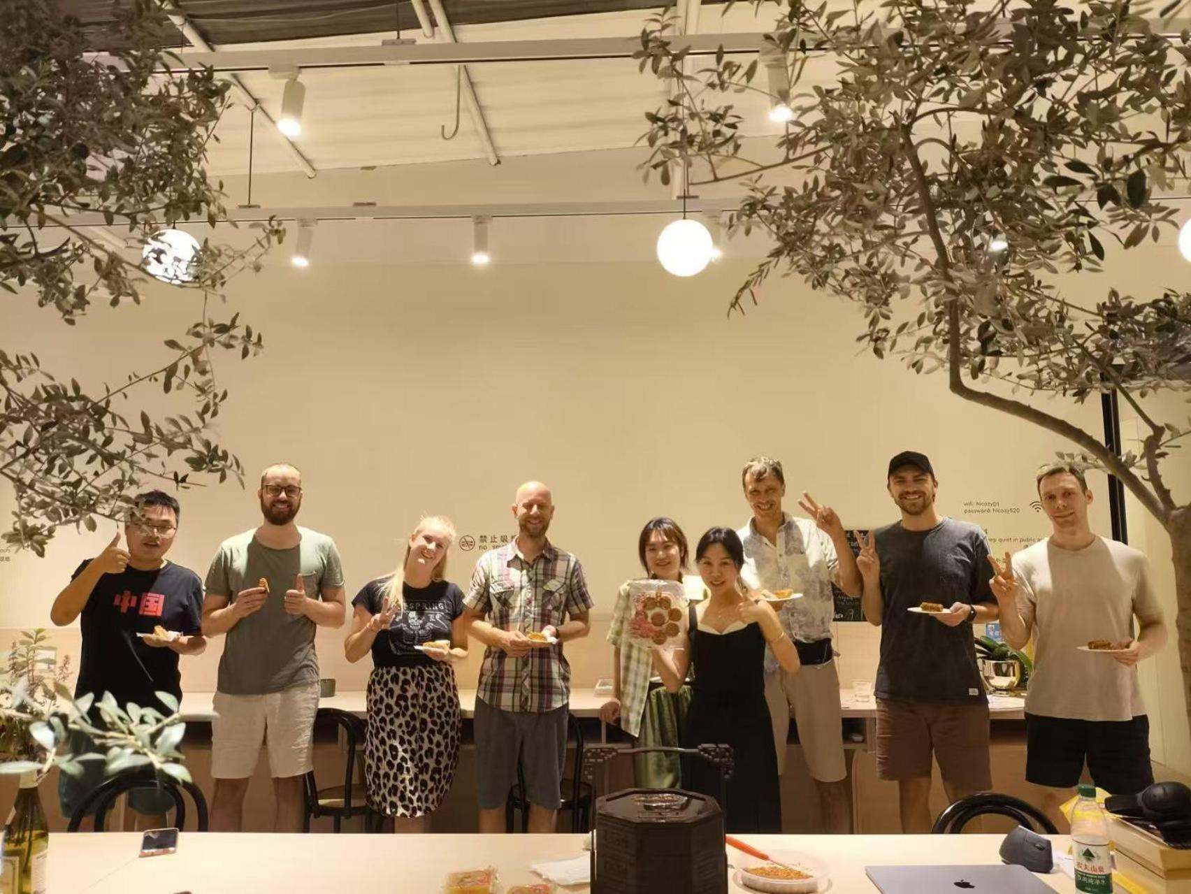 Hi Cozy International Youth Hostel East Nanjing Road & The Bund - Free Gym Shanghai Bagian luar foto