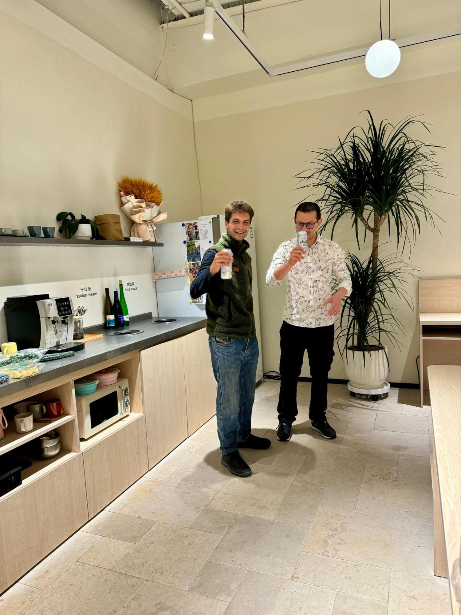 Hi Cozy International Youth Hostel East Nanjing Road & The Bund - Free Gym Shanghai Bagian luar foto