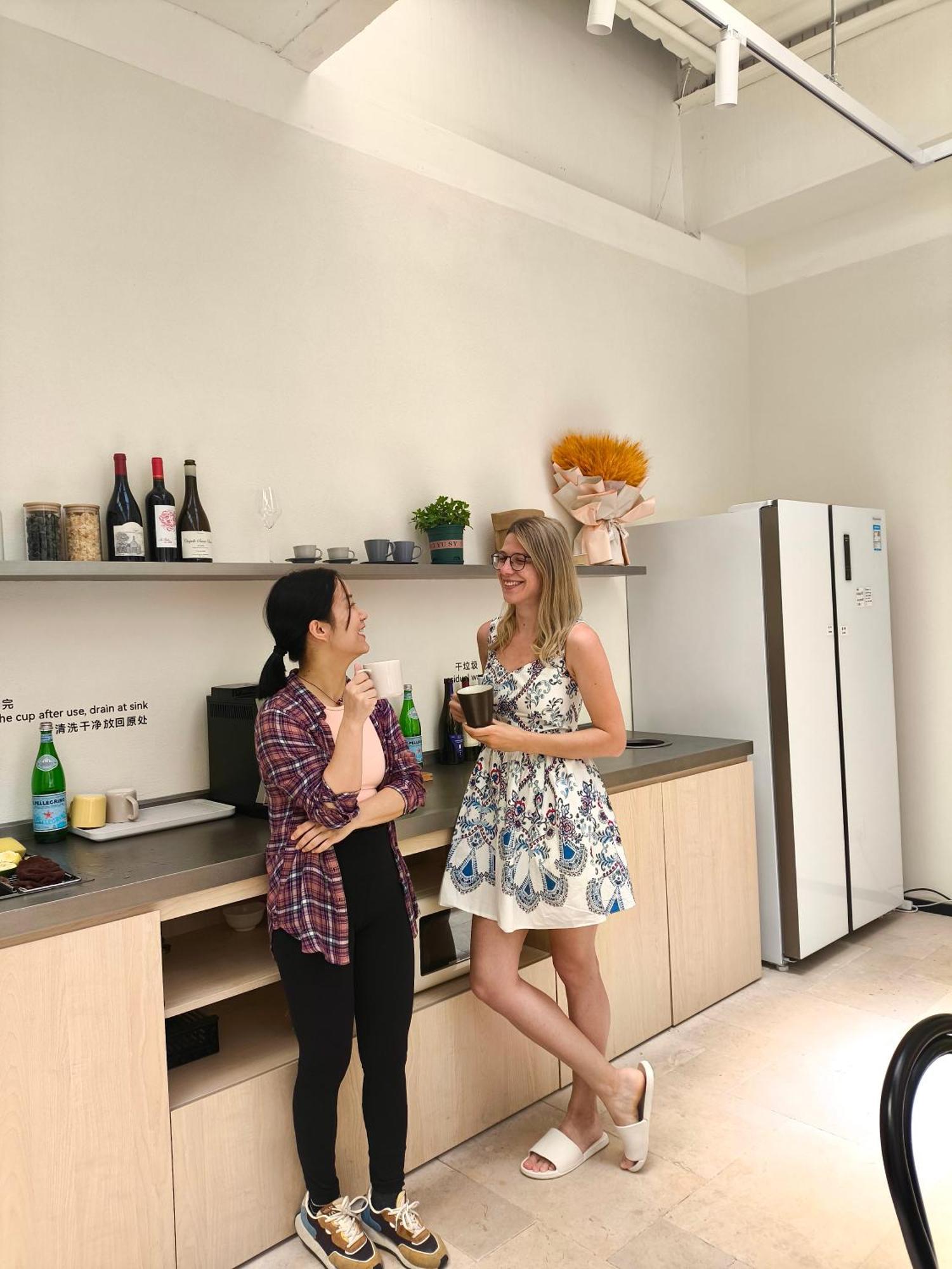 Hi Cozy International Youth Hostel East Nanjing Road & The Bund - Free Gym Shanghai Bagian luar foto