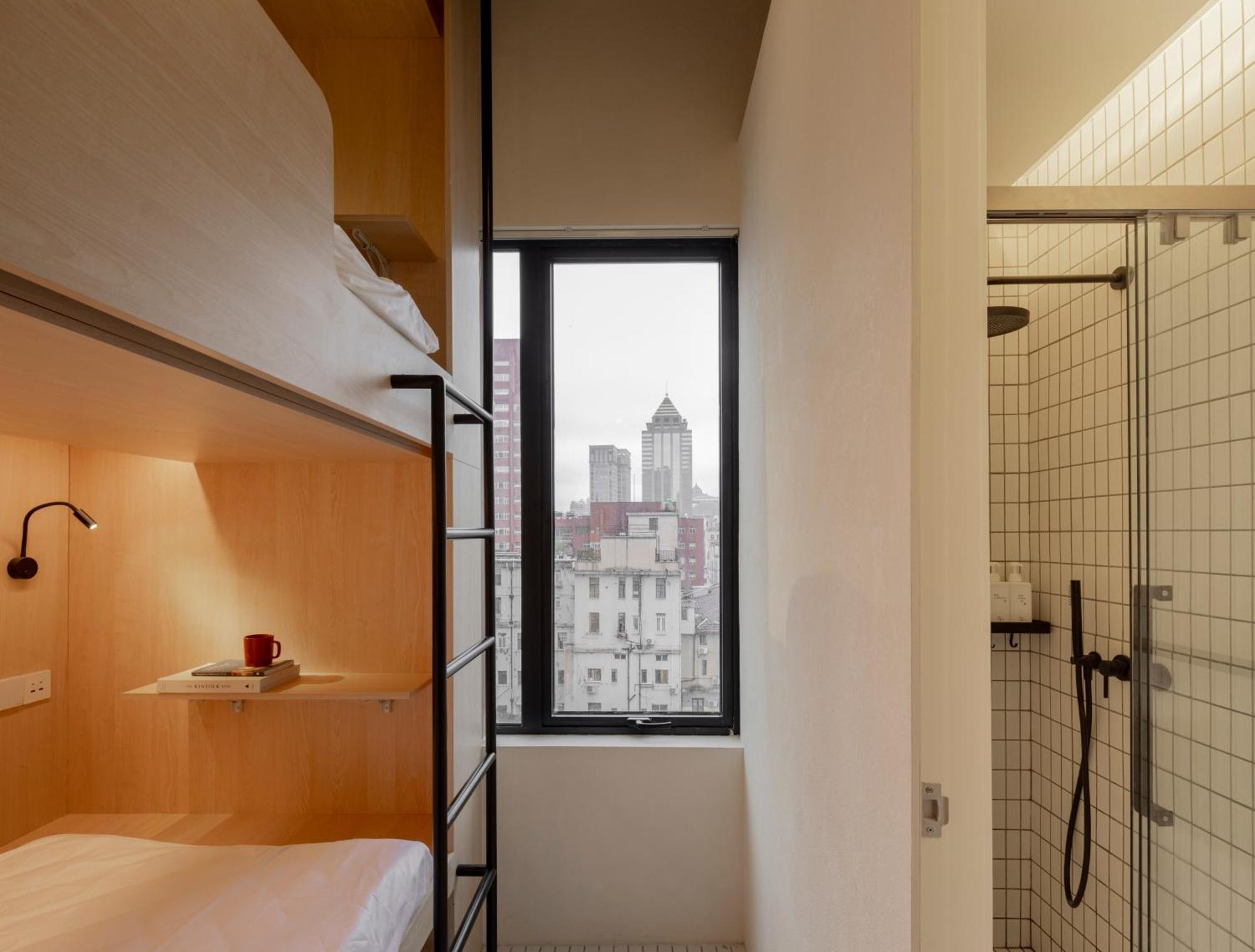 Hi Cozy International Youth Hostel East Nanjing Road & The Bund - Free Gym Shanghai Bagian luar foto
