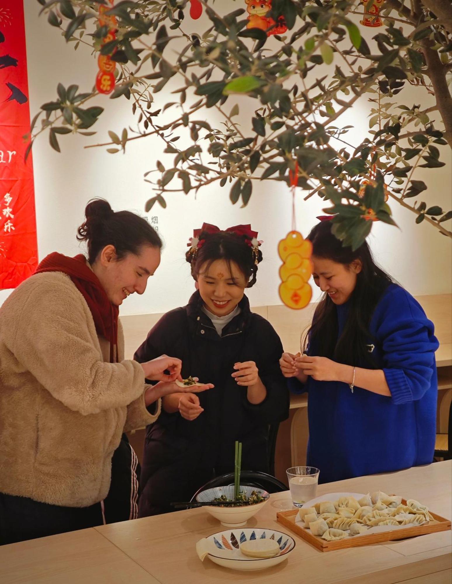 Hi Cozy International Youth Hostel East Nanjing Road & The Bund - Free Gym Shanghai Bagian luar foto